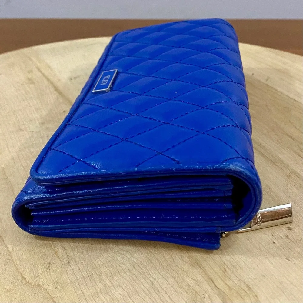Tumi Blue Leather Quilted Continental Flap Wallet Long Organizer Clutch Travel